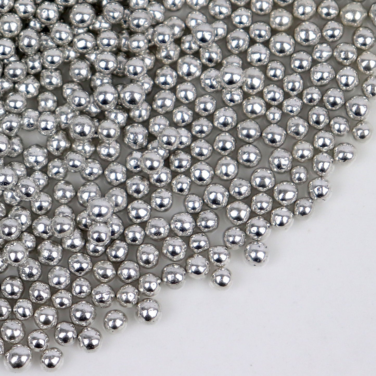 Shiny Silver Cachous Balls 4mm | 90G